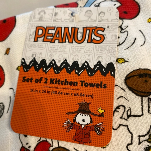 Peanuts snoooy and Charlie Brown kitchen towels - Picture 2 of 4